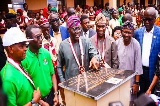 SANWO-OLU-INAUGURATES-ULTRA-MODERN-BLOCK-OF-CLASSROOMS-IN-AJEGUNLE-JUNIOR-HIGH-SCHOOL-KOSOFE-2-510x340 keme balogun junior